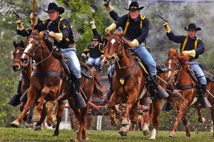2014_5_8 800px-Flickr_-_The_U_S__Army_-_'cavalry_charge'