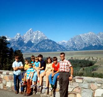 Buman Family picture on vacation in the mountains